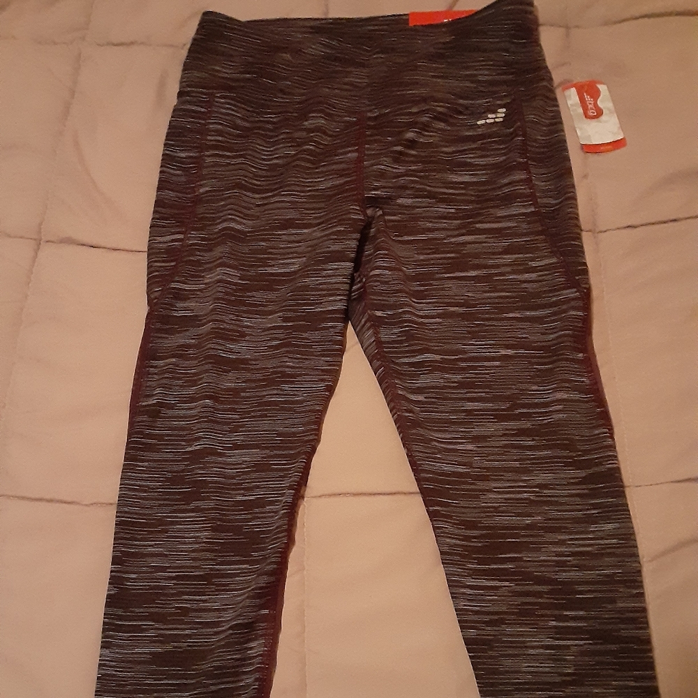 BCG High Rise Crop legging - Picture 2 of 2